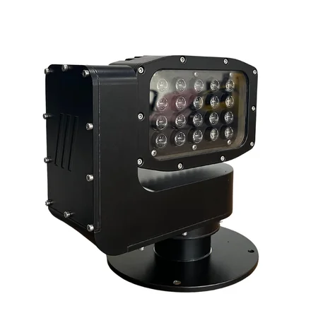 T-Light Searchlight araç üstü projektör — LED dizisi ve yuvarlak taban flanşı, önden üç çeyrek görünüm